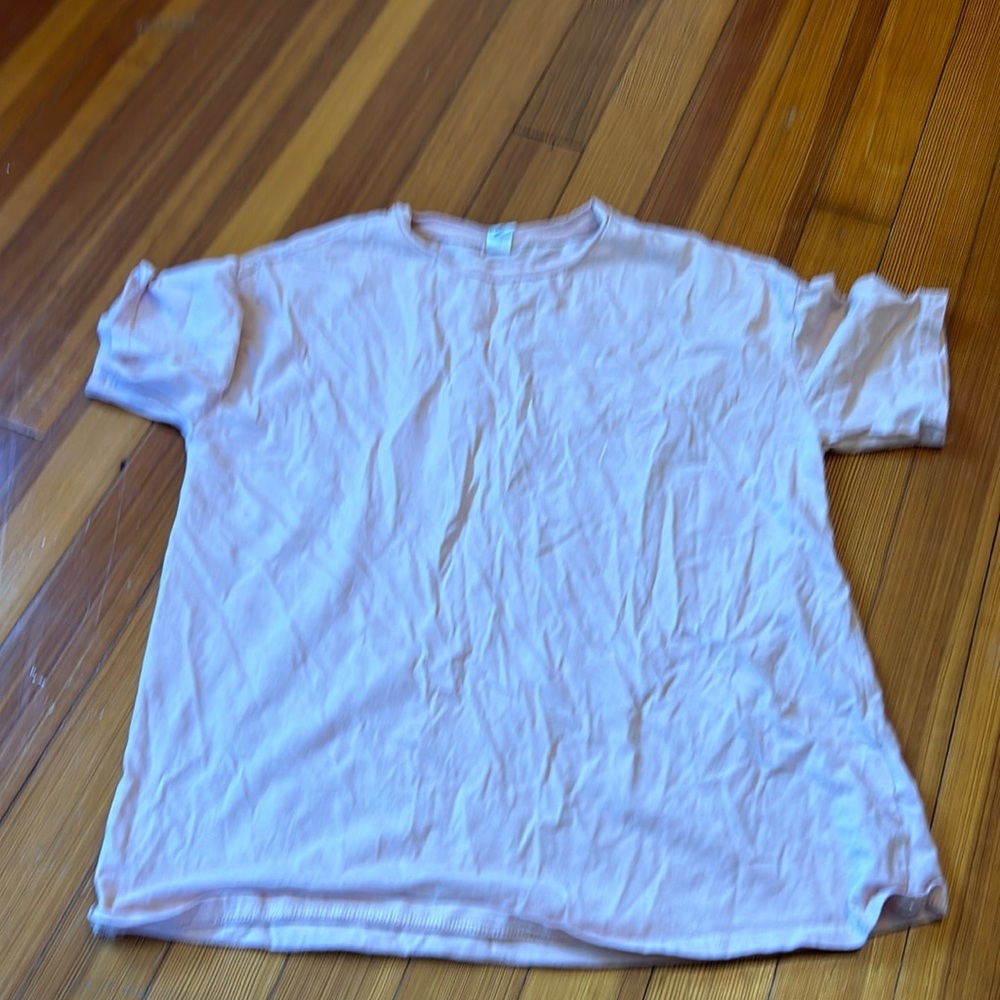 Pink tee